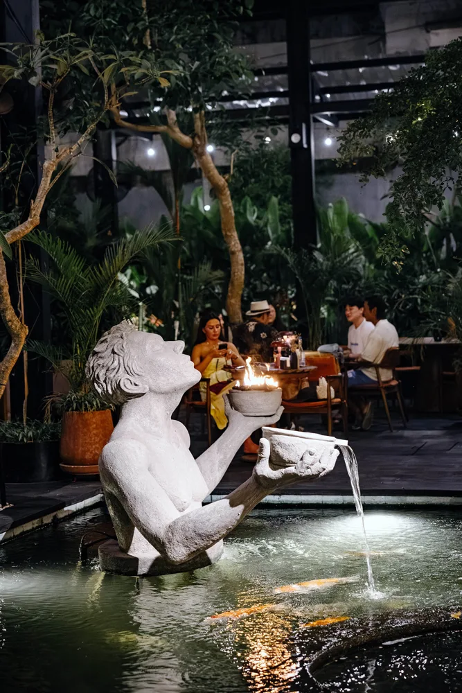 FERRO Grill Restaurant & Bar — restaurant atmosphere
