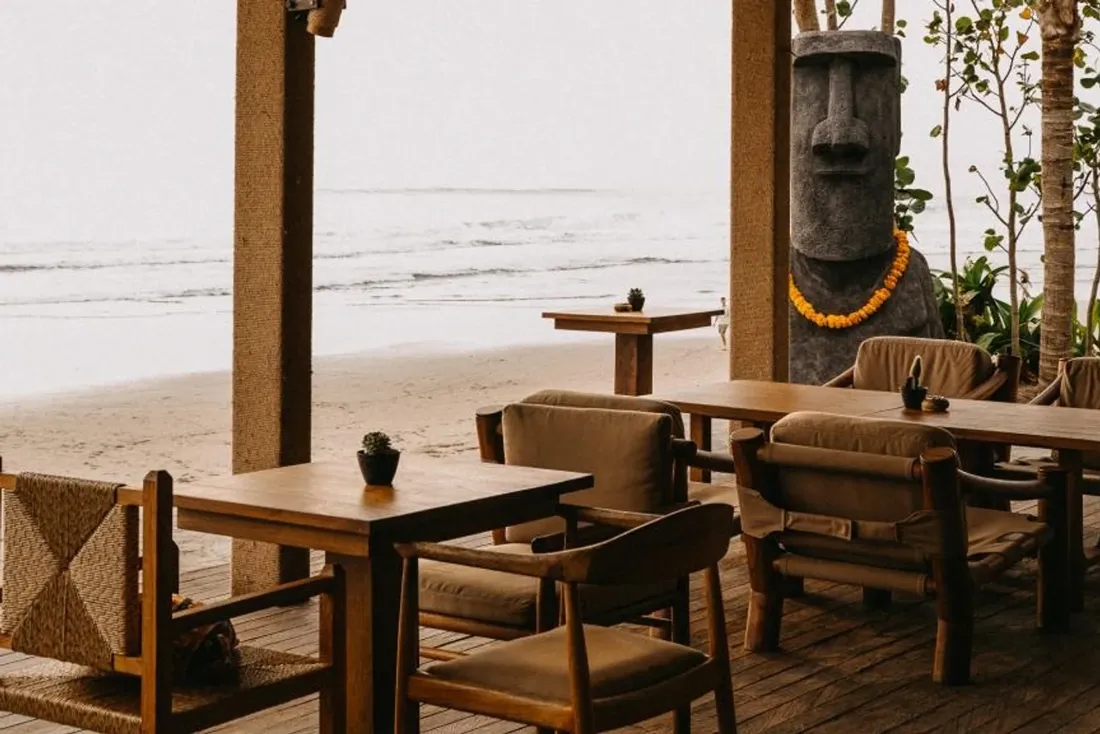 Nui da Mano - Beachfront Restaurant in Batu Belig in Seminyak