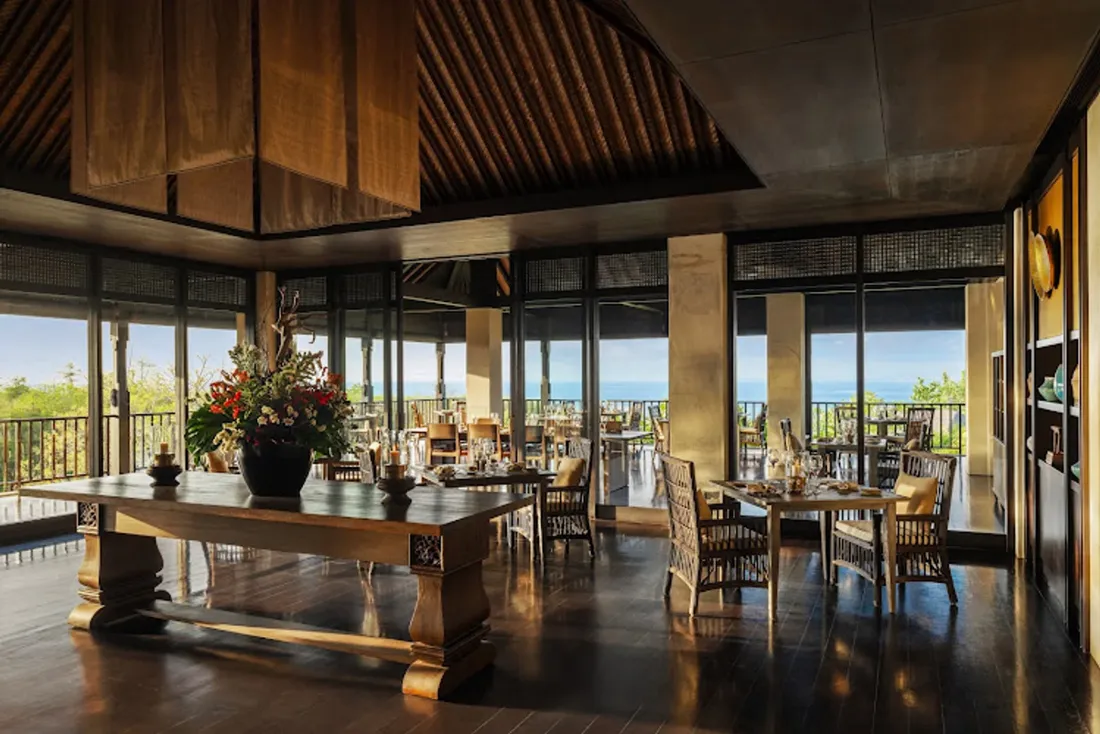 Rumari Counter at Raffles Bali in Jimbaran