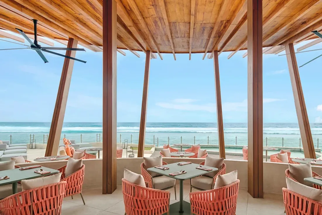 Uma Beach House in Uluwatu / Bukit